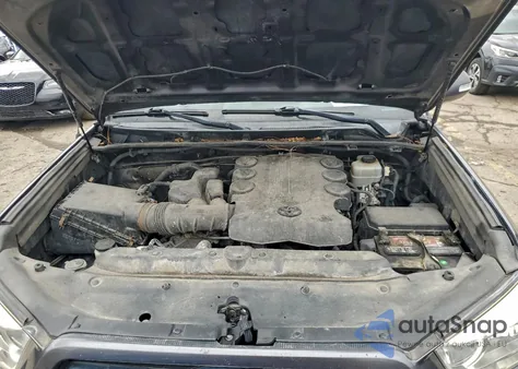 2011 Toyota 4Runner Sr5 z USA, uszkodzony, nr VIN JTEBU5JR1B5034358